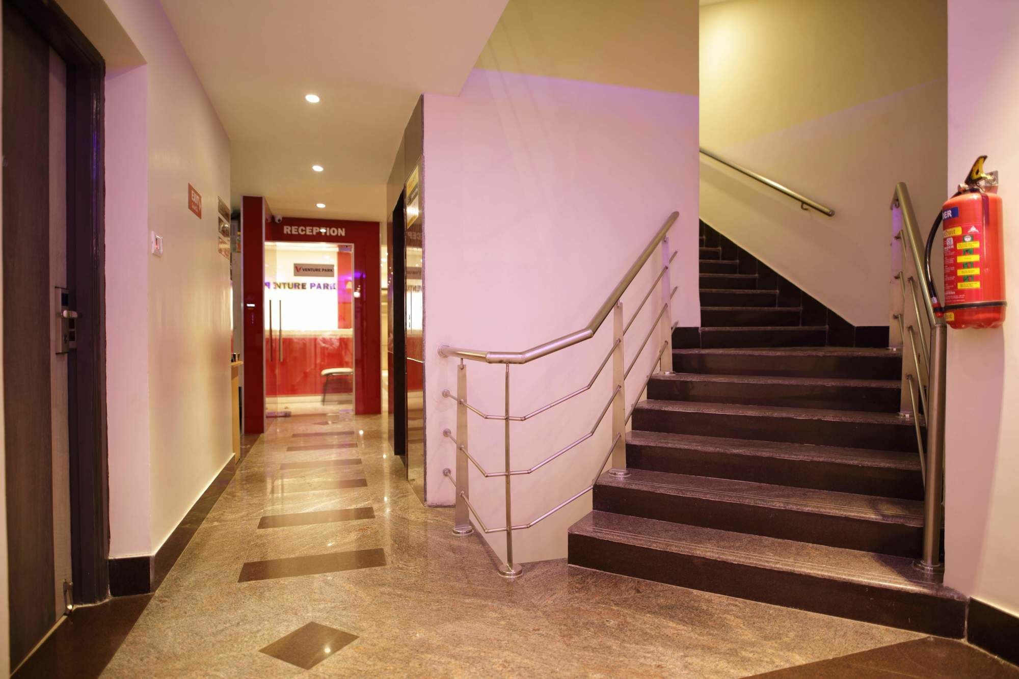 Venture Park, Omr, Thoraipakkam, Chennai Hotel Exterior foto